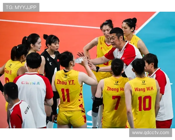 中国女排逆转夺冠全场沸腾主教练激励团队展现拼搏精神