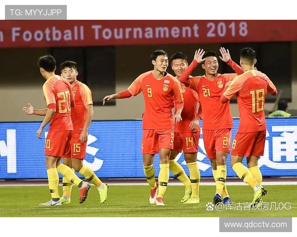 中国足球迎来历史性突破 全新教练团队带领国足征战世界杯预选赛