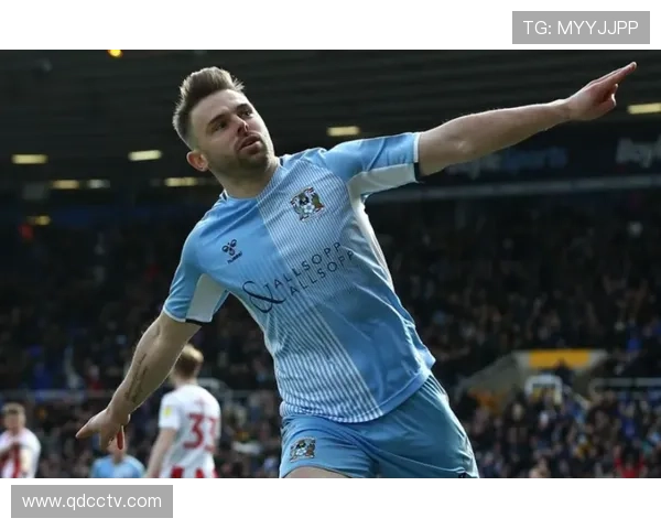 考文垂俱乐部历史沿革与成就分析及其在英格兰足球中的地位探讨